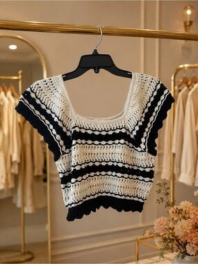Freshman 1996 Black Cream Crochet Knit Crop Top Large L Square Neck